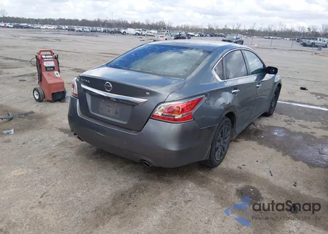 2015 Nissan Altima 2.5 S z USA, uszkodzony, nr VIN 1N4AL3AP4FN880324
